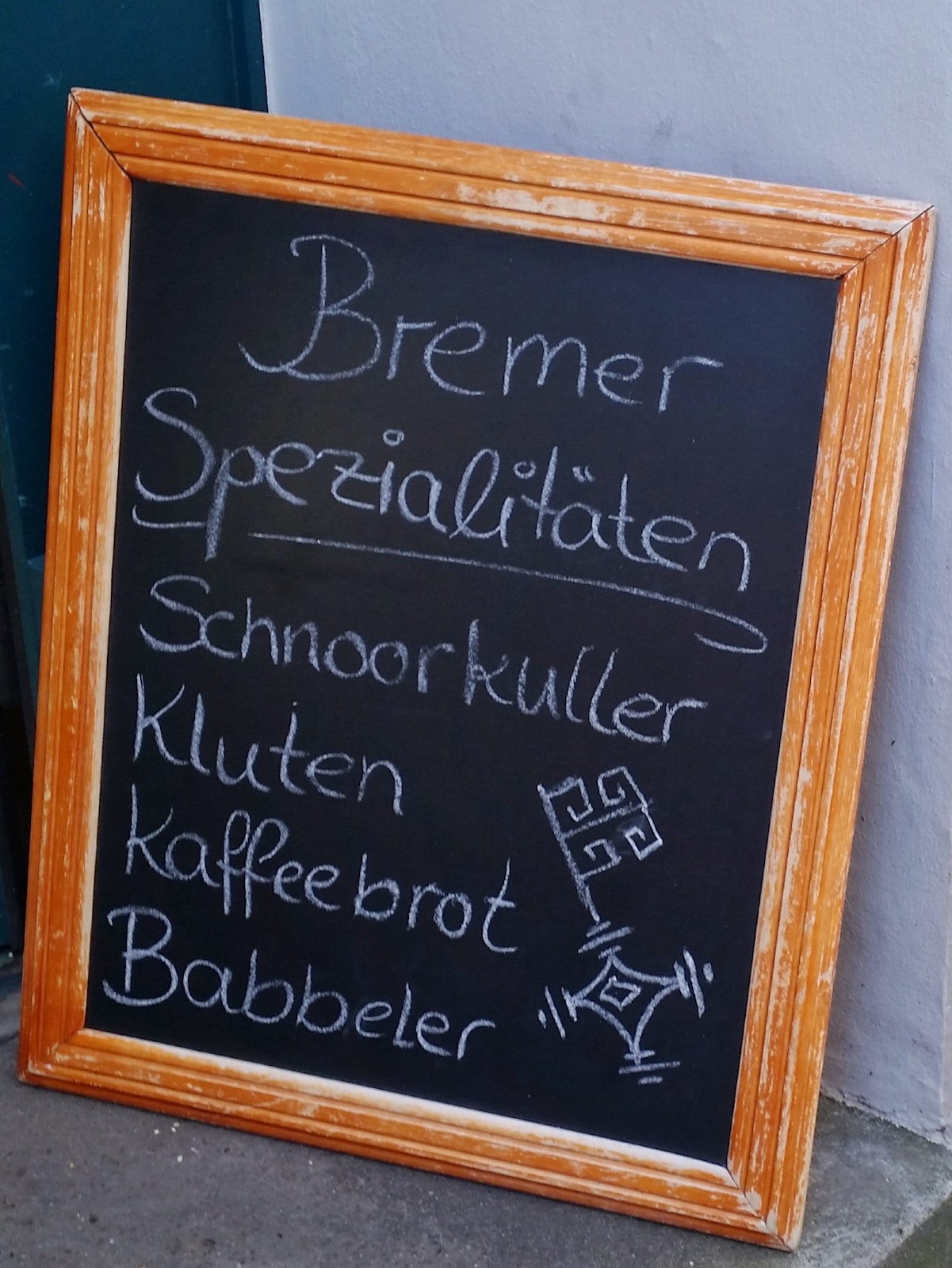 Schild mit Bremer Spezialitäten