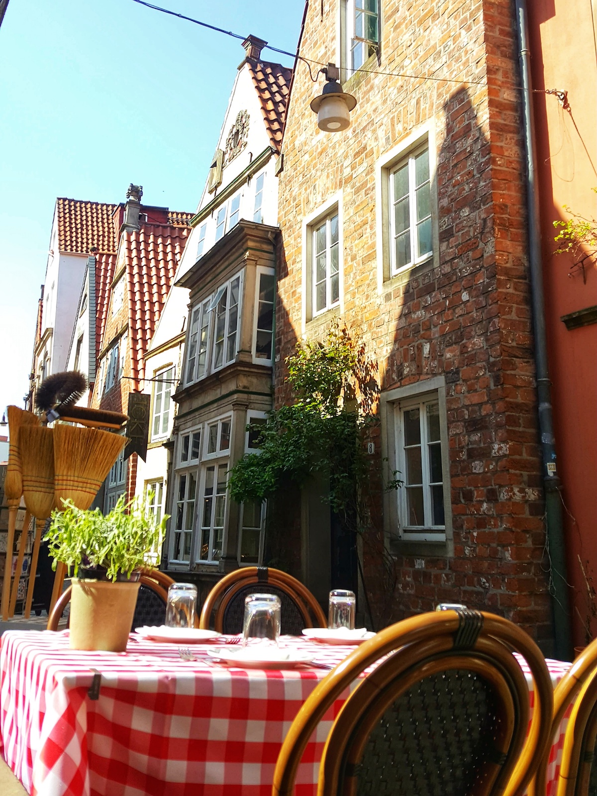 Gedeckter Tisch im Schnoorviertel Bremen